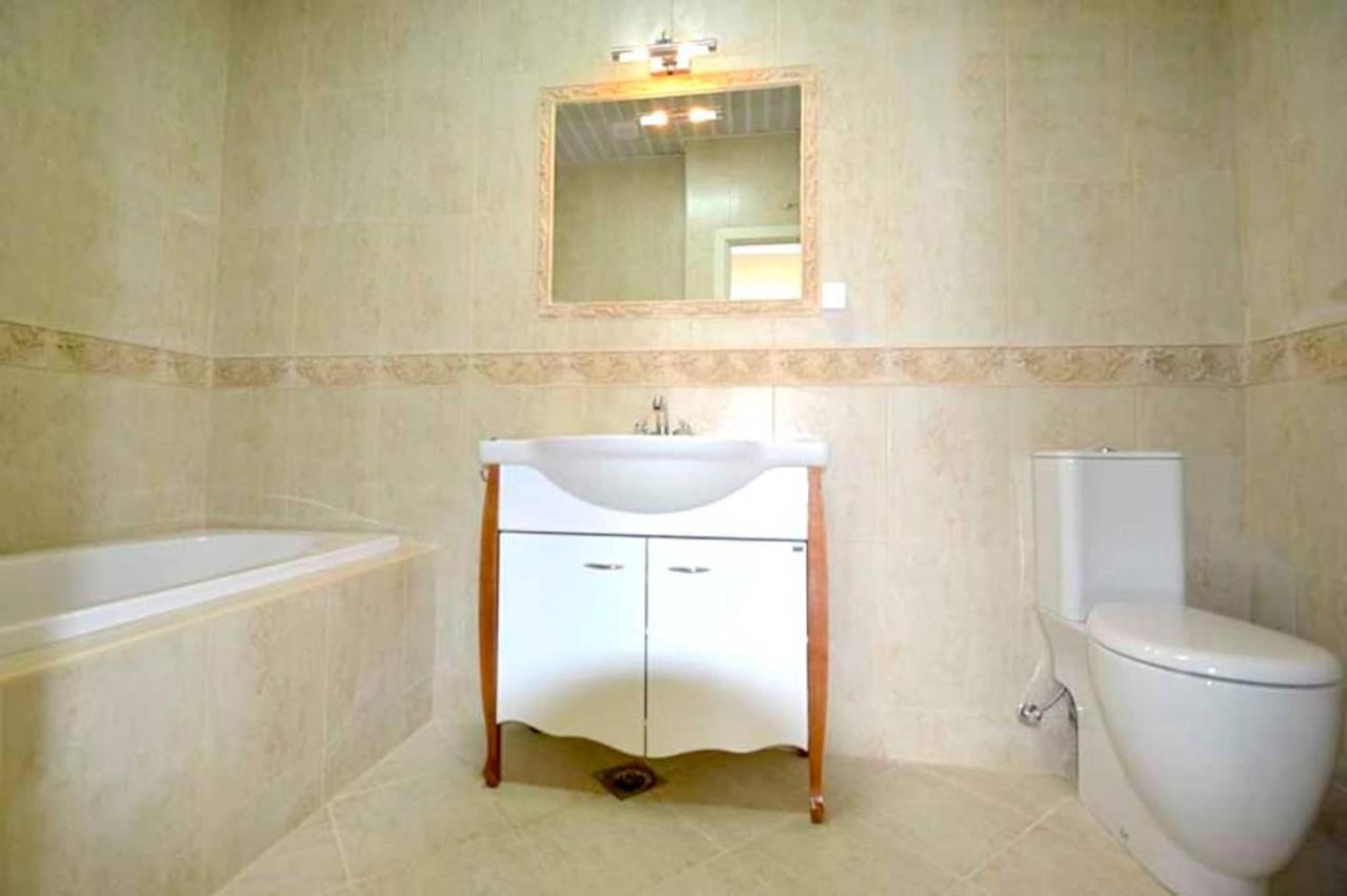 Blue Bay 2 Bedroom Apartment Prčanj Esterno foto